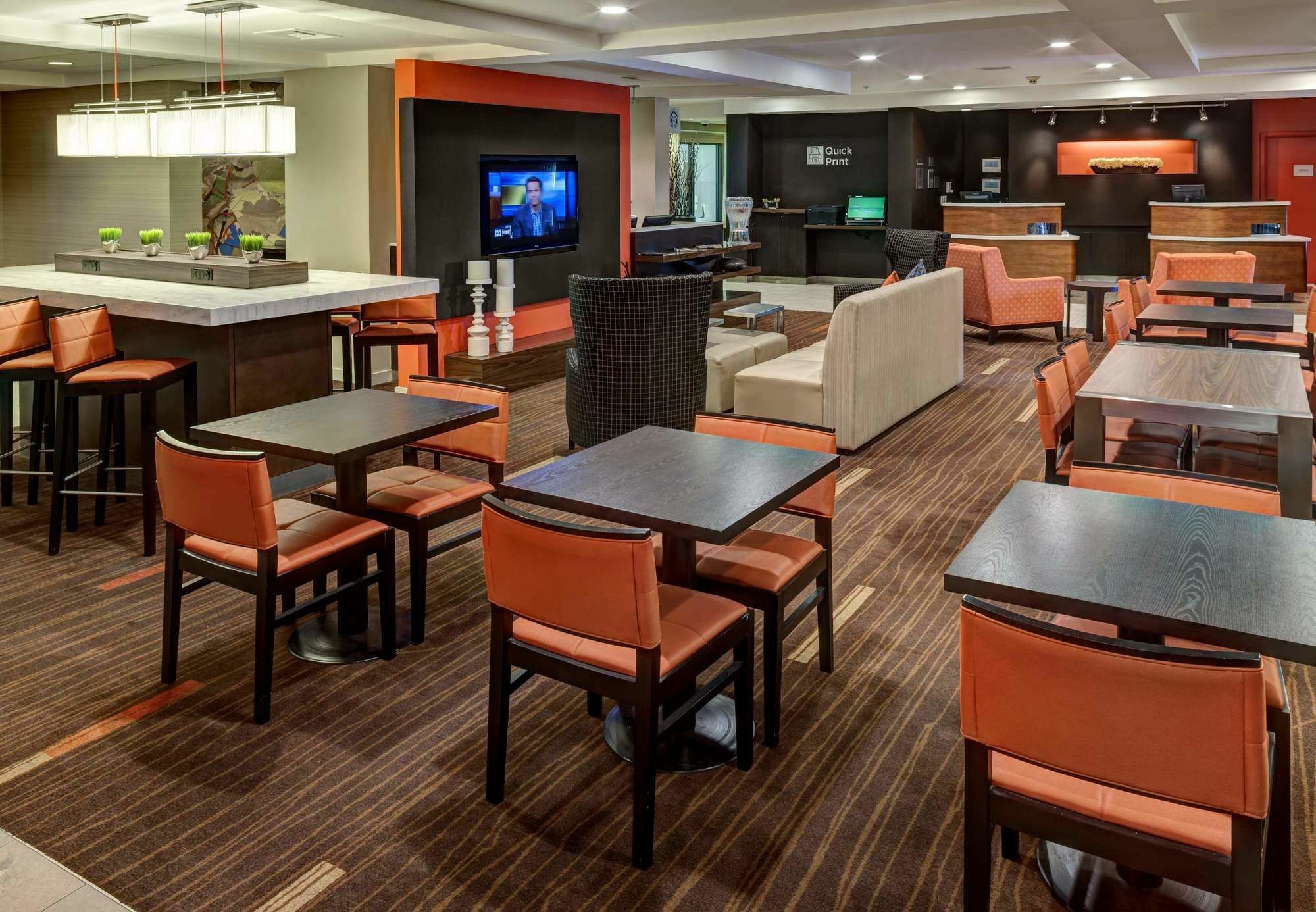 Courtyard By Marriott Wichita East Hotel Exterior foto
